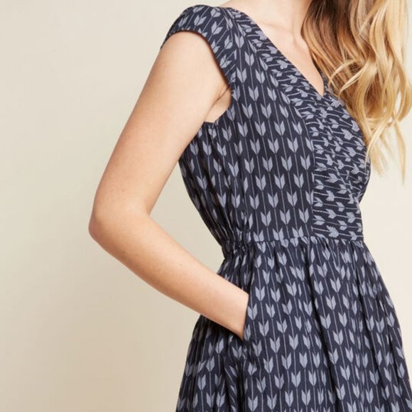 Modcloth Skillshare in the Air A-Line Arrows Dress - Picture 3 of 12